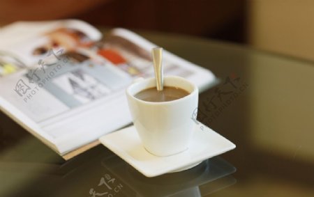 咖啡奶茶书桌