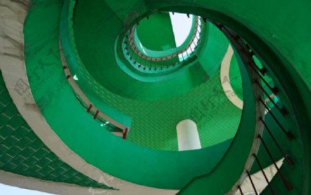 绿色的螺旋楼梯