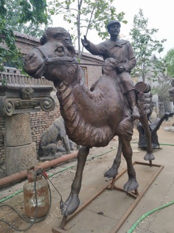 骆驼铜雕人骑骆驼