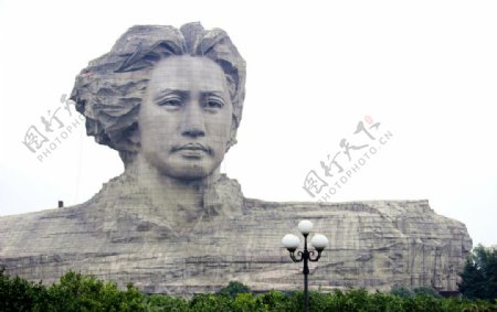 毛泽东青年雕塑