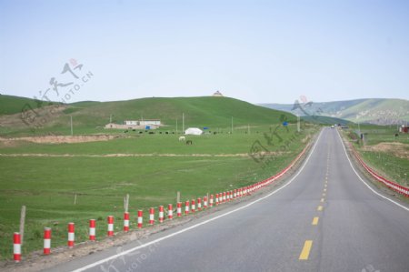 青海高原公路