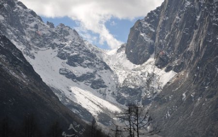 毕棚沟雪山