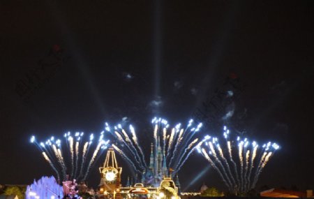 2016上海迪士尼梦幻城堡烟花