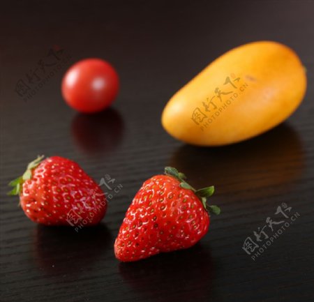 草莓主体