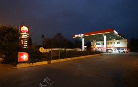 兴义市环东加油站