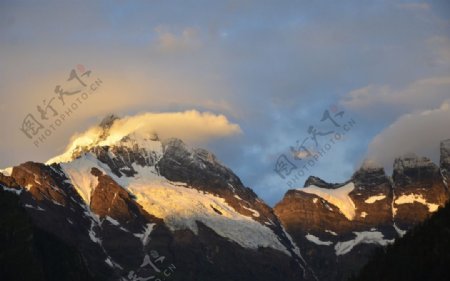 梅里雪山