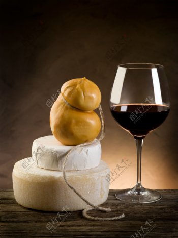 红酒与奶酪图片