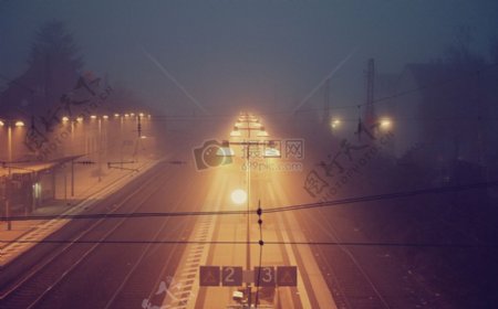 灯夜晚黑暗工业铁路雾有雾铁路铁路火车站