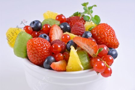 碗中的水果图片