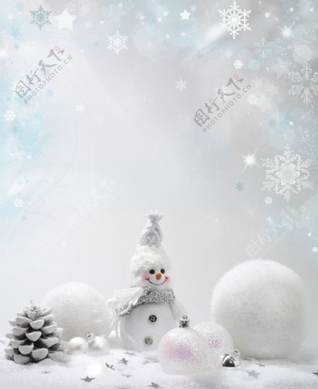 雪花与圣诞球图片