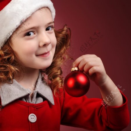 圣诞球与女孩图片