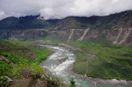 西藏雅鲁藏布大峡谷风景