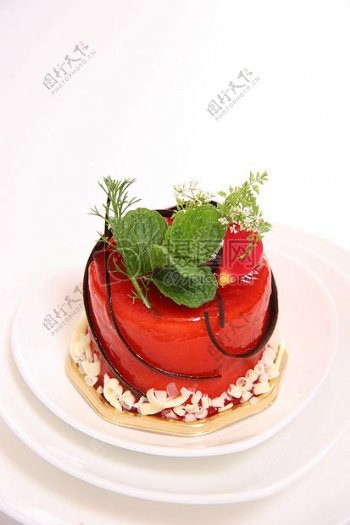 玫瑰草莓蛋糕