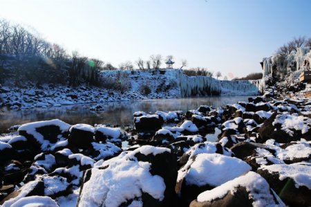 黑龙江镜泊湖冬季风景