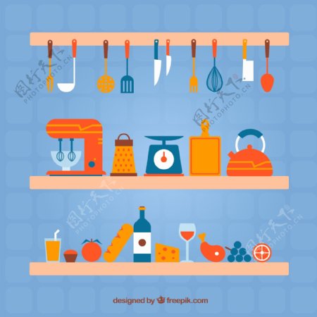 彩色架子上的厨具和食物
