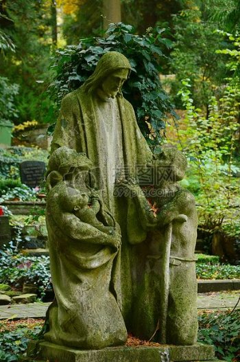 雕塑石像基督怜悯安慰图坟场绿色丧希望信仰