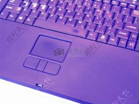 亮紫色的键盘