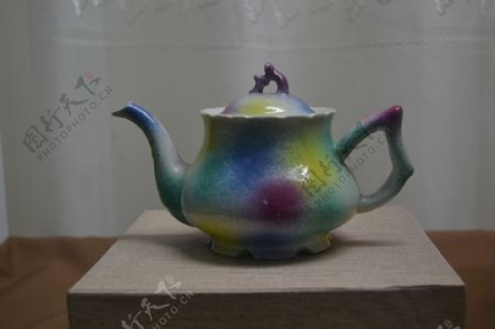 彩虹茶壶图片