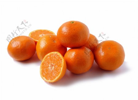 一堆橙子