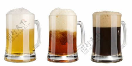 三杯啤酒饮料图片