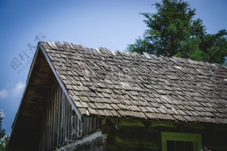 木制房子屋顶
