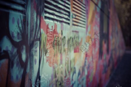 艺术涂鸦墙壁写色彩艳丽丰富多彩街艺术绘画