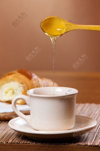 茶杯里的蜂蜜