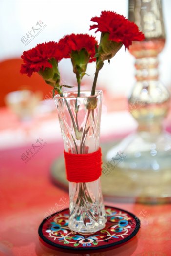 康乃馨花瓶图片