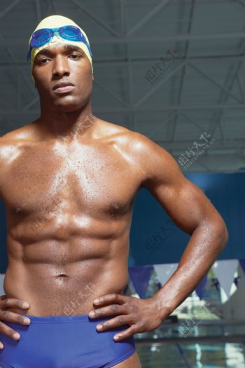黑人男性运动员图片