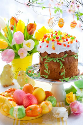 蛋糕与复活节彩蛋图片