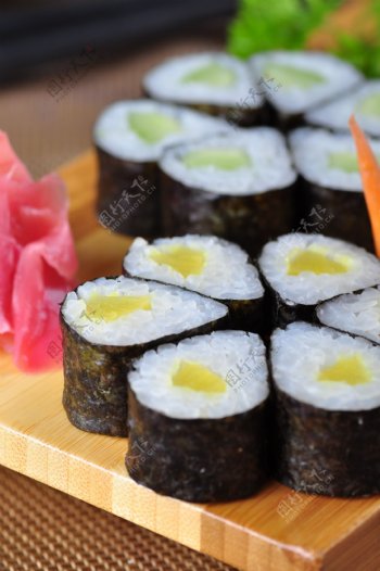 细卷寿司寿司图片