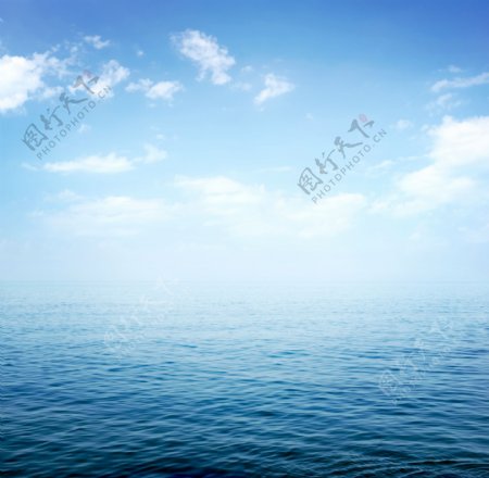 蓝天与海洋