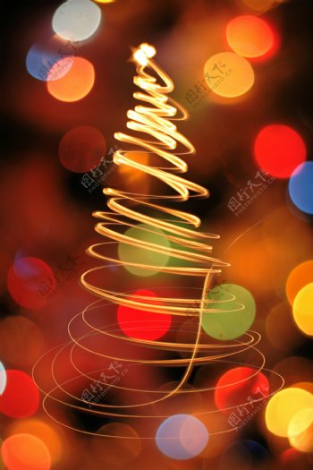 时尚圣诞树与梦幻光斑背景高清图片