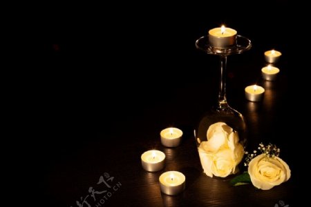 蜡烛玫瑰氛围图片
