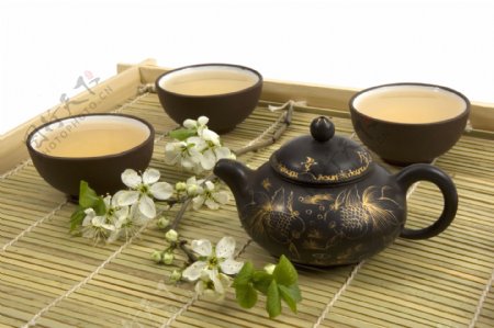 茶水和茶壶图片