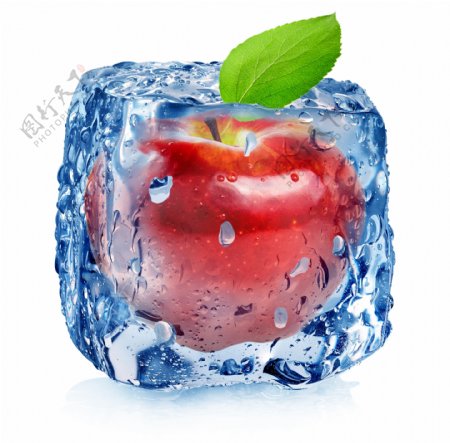 冰块里的苹果图片