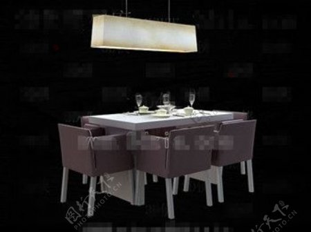 现代舒适的紫色的餐桌