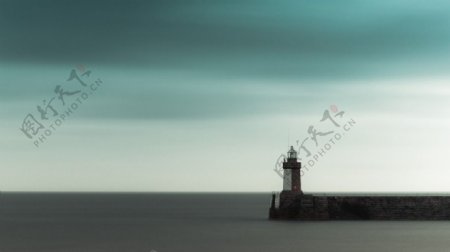 海上灯塔风景图片