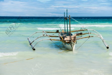 海滩的渔船