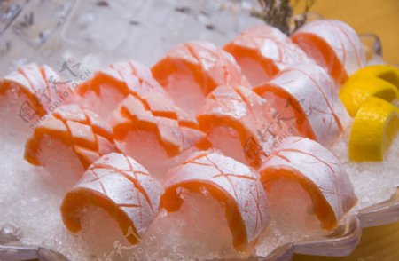 三文鱼腩料理图片