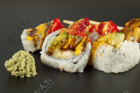 米饭寿司图片