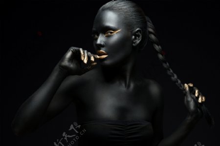 黑色美女模特图片