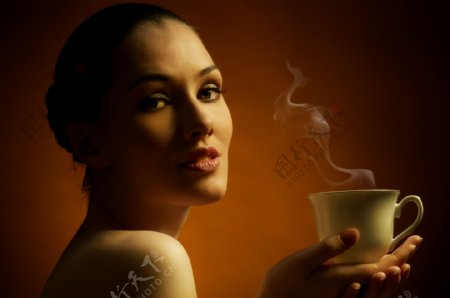热咖啡与美女图片