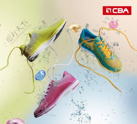CBA跑步鞋图片