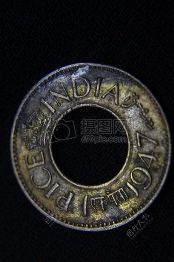 古老的圆孔钱币