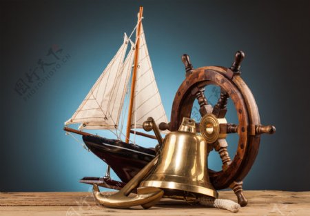 铃铛船舵与帆船