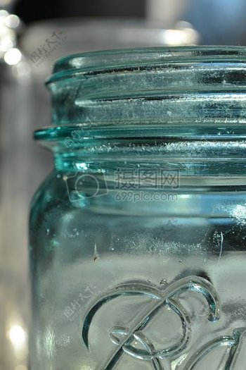 透明的玻璃罐