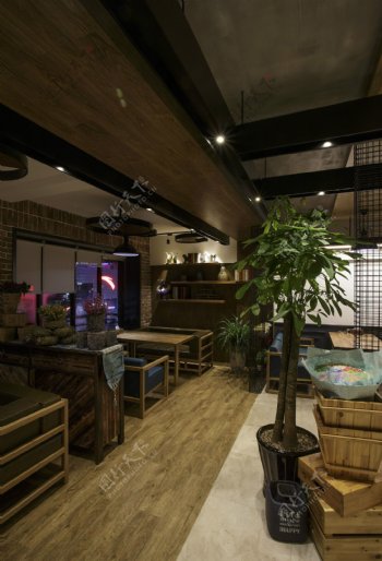 日式时尚文雅木制隔断餐厅工装装修效果图