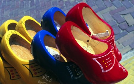 色彩斑斓的鞋