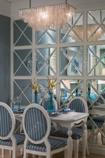 简约风室内设计餐厅镜子背景墙效果图
